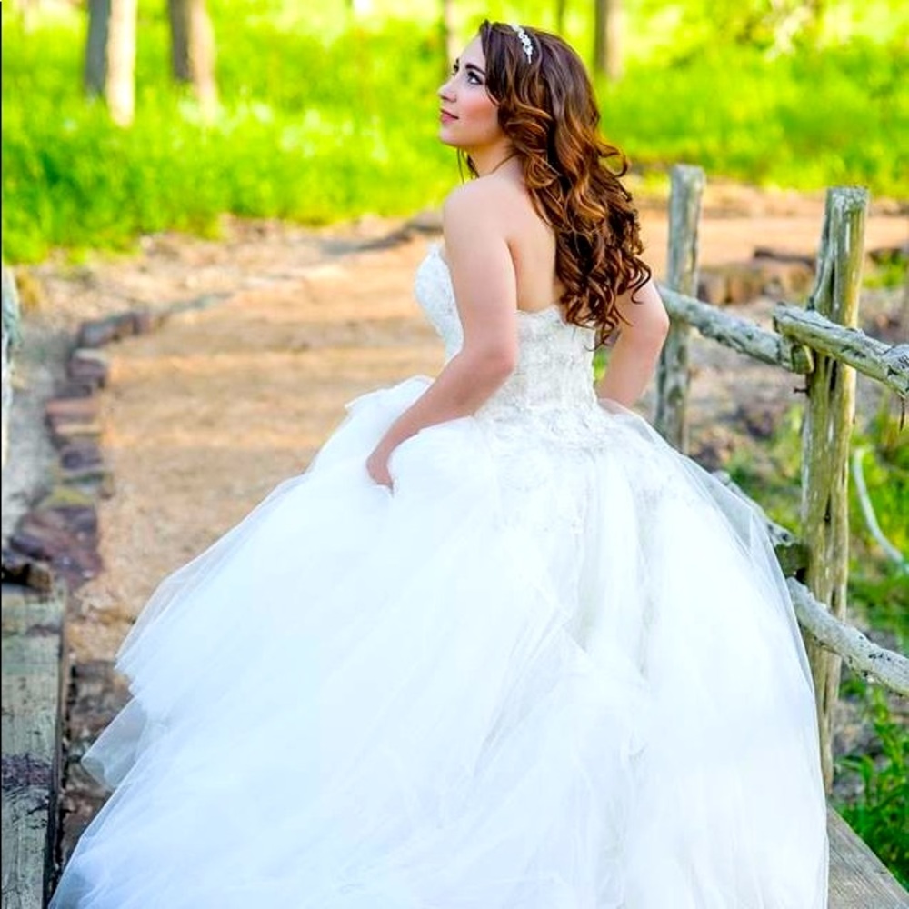 Lazaro #3152 New Never used Wedding Gown
